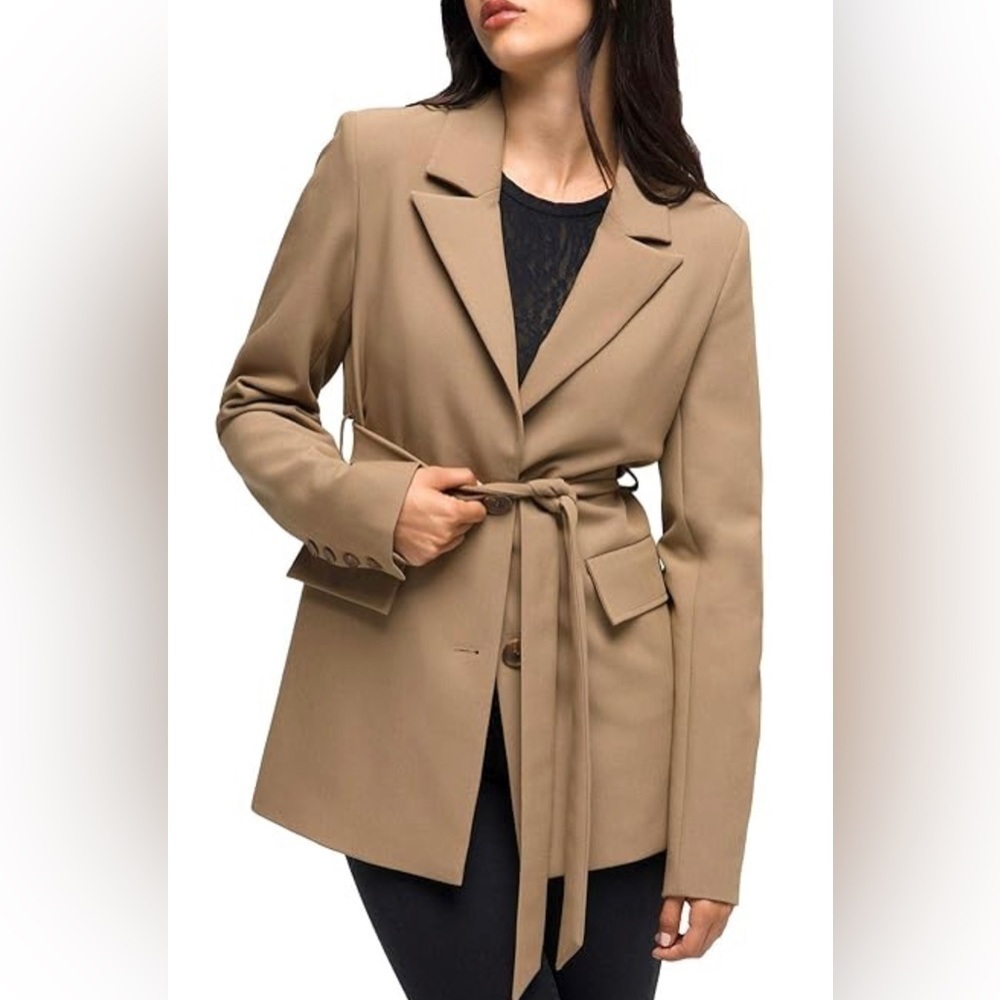 Womenβs Aseyla Icon Blazer